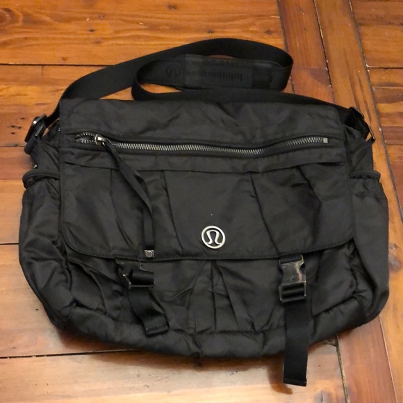 Lululemon black laptop Urban Yogini bag. EUC - Picture 1 of 11